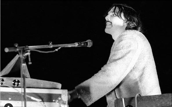 Πέθανε από κορωνοϊό ο κιμπορντίστας των Stranglers Ντέιβ Γκρίνφιλντ