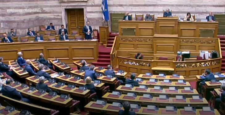Μητσοτάκης – Τσίπρας: Κόντρα στην Βουλή για κορωνοϊό και οικονομία