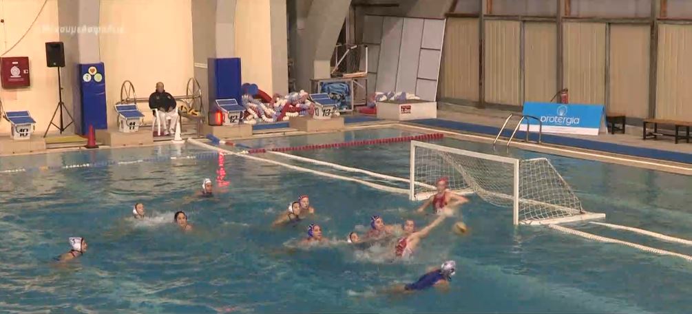 Προελαύνει στο πόλο ο Ολυμπιακός