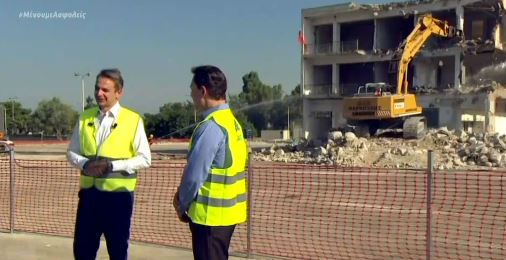 Μπουλντόζες στο Ελληνικό παρουσία του πρωθυπουργού