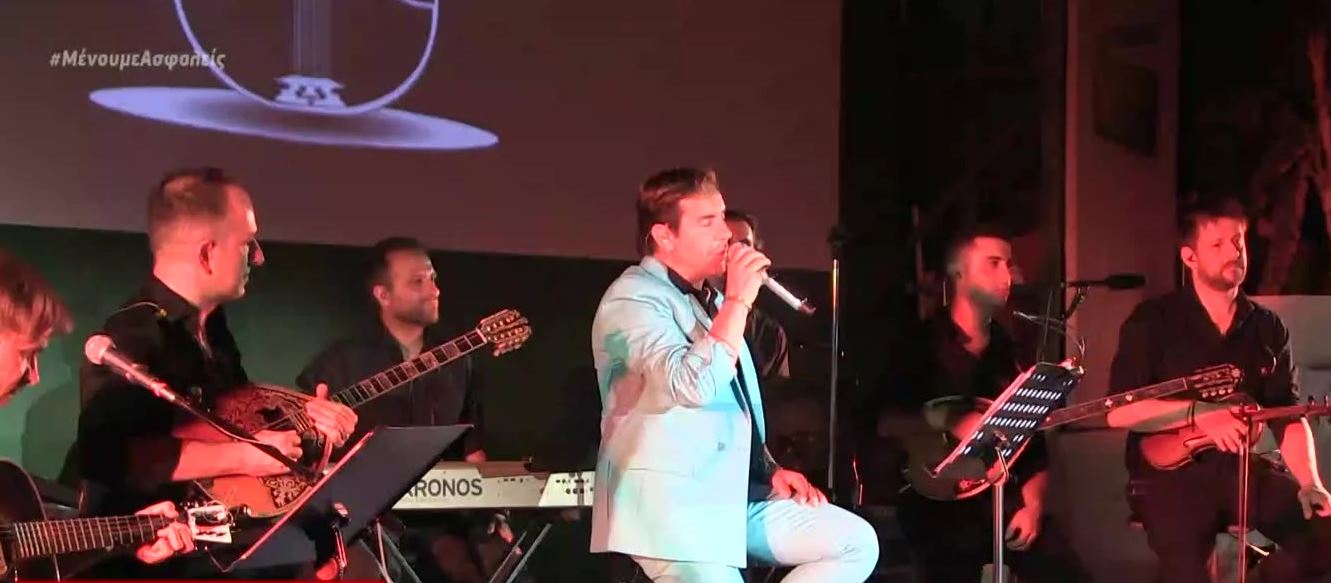 Μελωδίες με μπουζούκι: Μουσική βραδιά με τον Γιώργο Μαζωνάκη και οικοδεσπότη τον δήμο Πειραιά