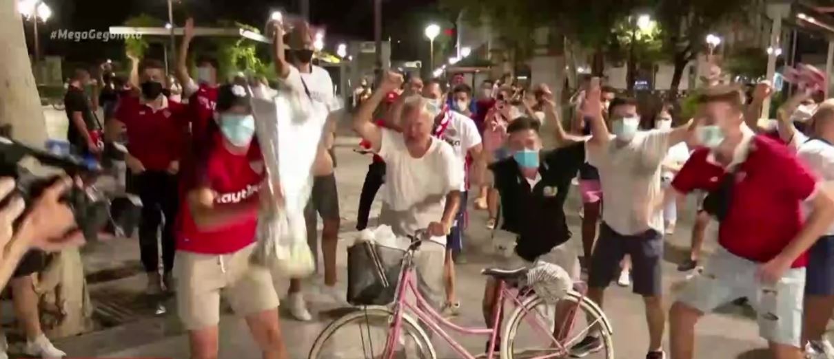 Σεβίλλη: Πανηγύρισαν την κατάκτηση του Europa League τηρώντας τα μέτρα για τον κορωνοϊό