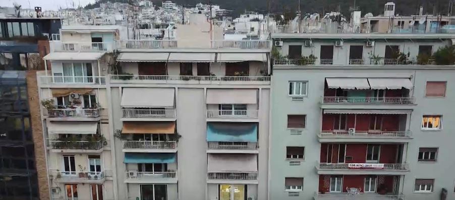 Αναστέλλονται πλειστηριασμοί και κατασχέσεις για όποιον ρυθμίζει τα χρέη του