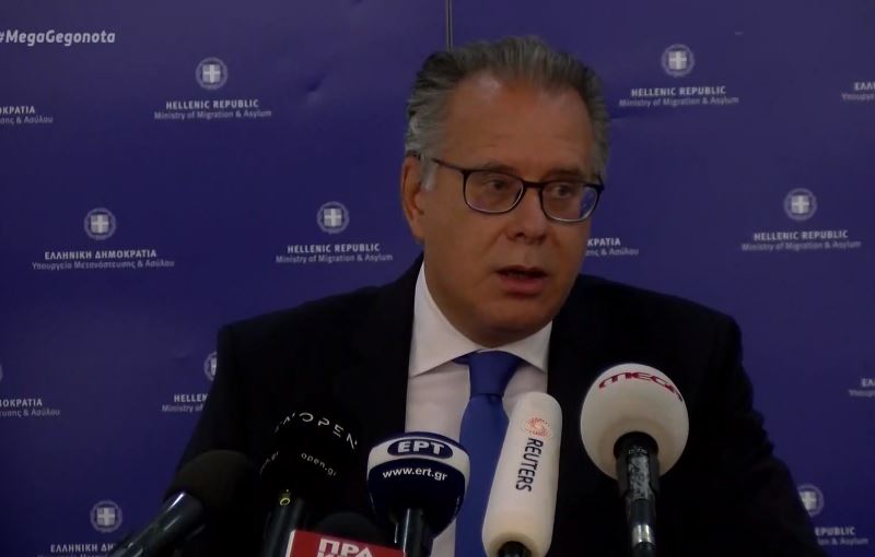 Κουμουτσάκος: Άμεση προτεραιότητα η προστασία των ευάλωτων στη Μόρια