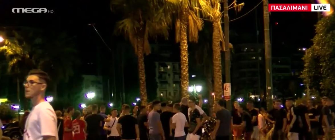 Πανηγυρισμοί στο Πασαλιμάνι μετά την κατάκτηση του κυπέλλου από τον Ολυμπιακό