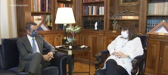 Σακελλαροπούλου – Μητσοτάκης συνομίλησαν για Καστελόριζο και κορωνοϊό
