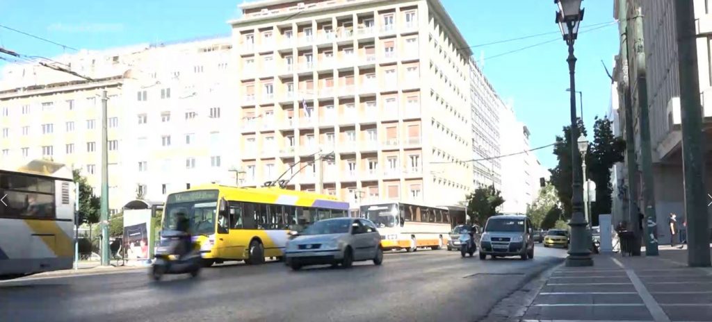 Τριπλό «χτύπημα» στους επιχειρηματίες του κέντρου της Αθήνας