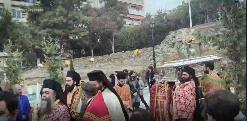 Κορωνοϊός – Θεσσαλονίκη: Χωρίς μάσκες οι ιερείς στη δοξολογία του Αγ. Δημητρίου