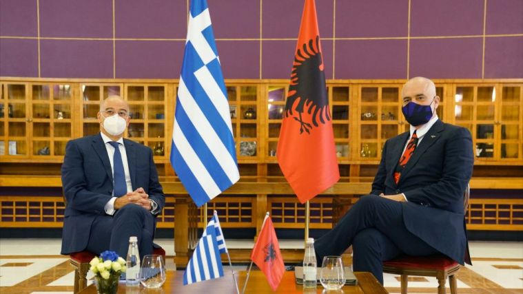 AOZ Ελλάδας – Αλβανίας: Συμφωνία για παραπομπή στη Χάγη