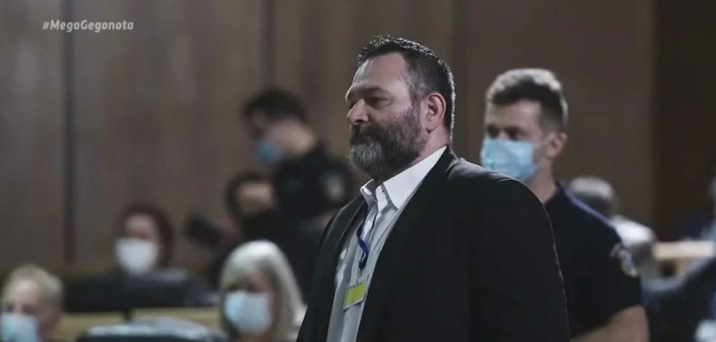 Χρυσή Αυγή: Εκσφενδονίζει εξώδικα και αγωγές ο Λαγός