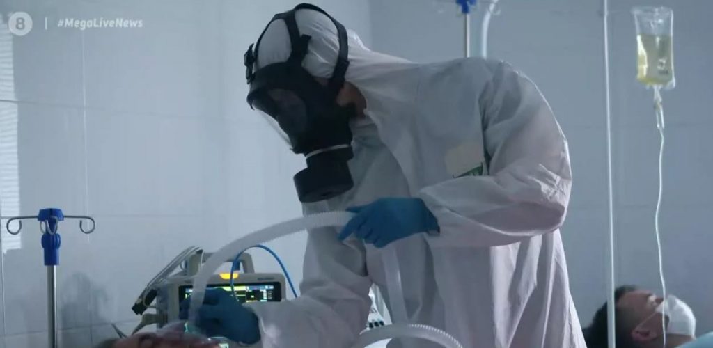 Κορωνοϊός: Στο «κόκκινο» το ΕΣΥ στη μάχη με την πανδημία