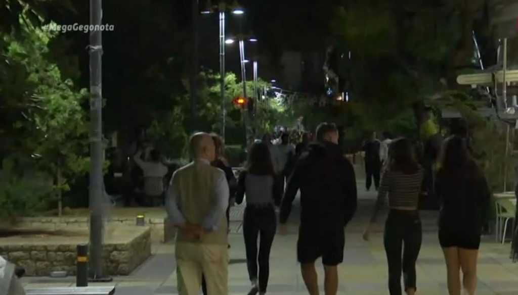 Νέα μέτρα: Σε νυχτερινή καραντίνα από αύριο 5,5 εκατ. πολίτες