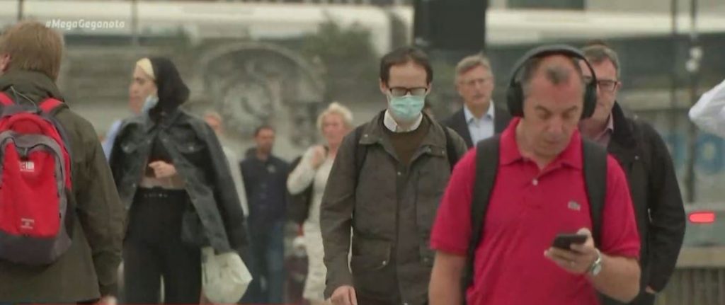 «Έκρηξη» κρουσμάτων στην Βρετανία – «Καλά νέα» για το εμβόλιο προανήγγειλε ο Τζόνσον