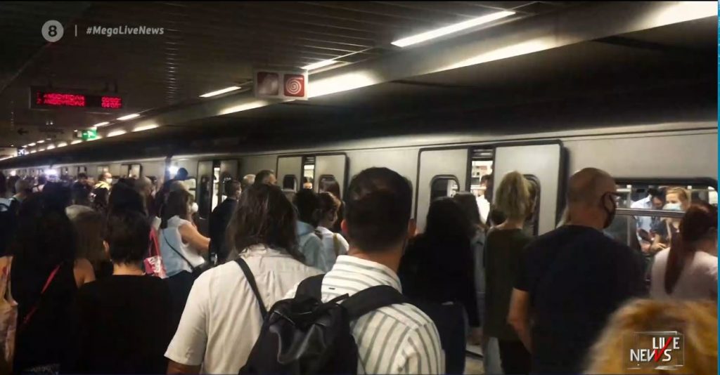 Κορωνοϊός: Ανησυχητική αύξηση των κρουσμάτων και συνωστισμός δίχως τέλος