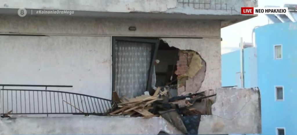 Νέο Ηράκλειο: Τρεις τραυματίες, καταστροφές σε ΙΧ και σπίτια