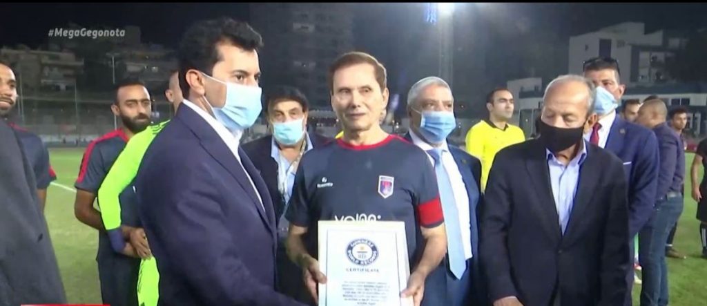 Ρεκόρ Γκίνες από 75χρονο επαγγελματία ποδοσφαιριστή