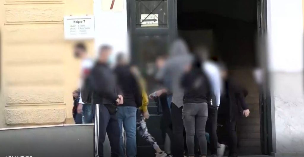 Κορωνοϊός: Δίωξη για διέγερση σε ανυπακοή στους αρνητές της πανδημίας