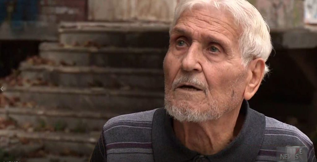 Δραματικός αποχαιρετισμός άνδρα στη σύζυγό του – θύμα του κορωνοϊού στο LIVENEWS