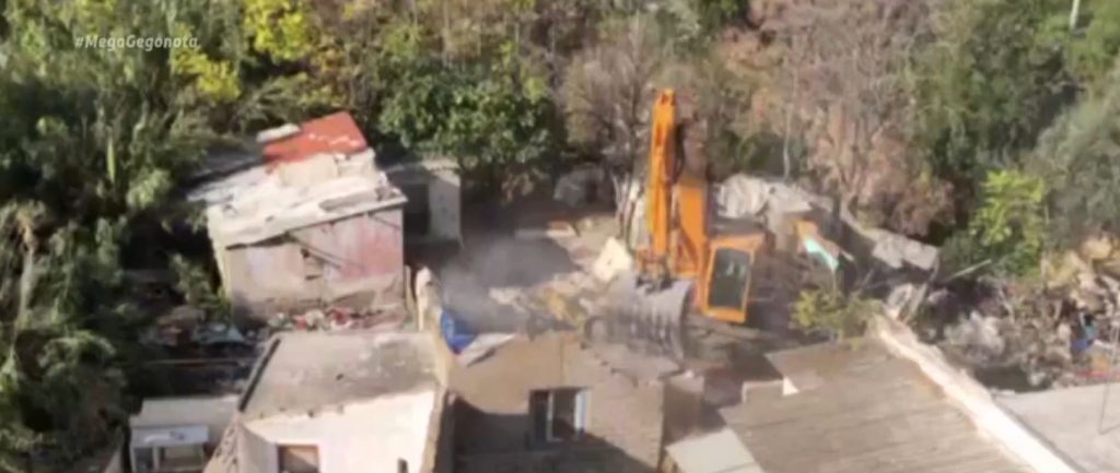 Παλαιό Φάληρο: Ξεκίνησε η κατεδάφιση αυθαιρέτων στο ρέμα Πικροδάφνης