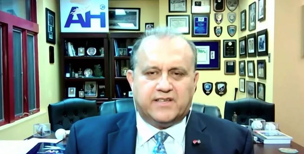 Νικ Λαρυγγάκης στη «ΒΑΒΕΛ»: Οι Ελληνοαμερικανοί θα ψηφίσουν ως Αμερικανοί