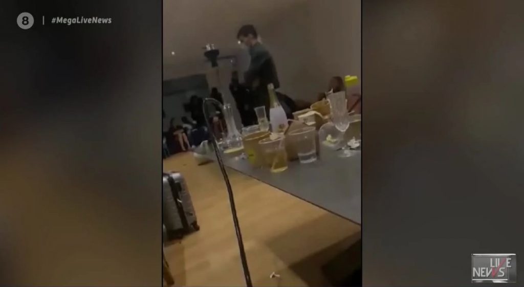 Πάρτι σε ξενοδοχείο με περισσότερους από 30 καλεσμένους