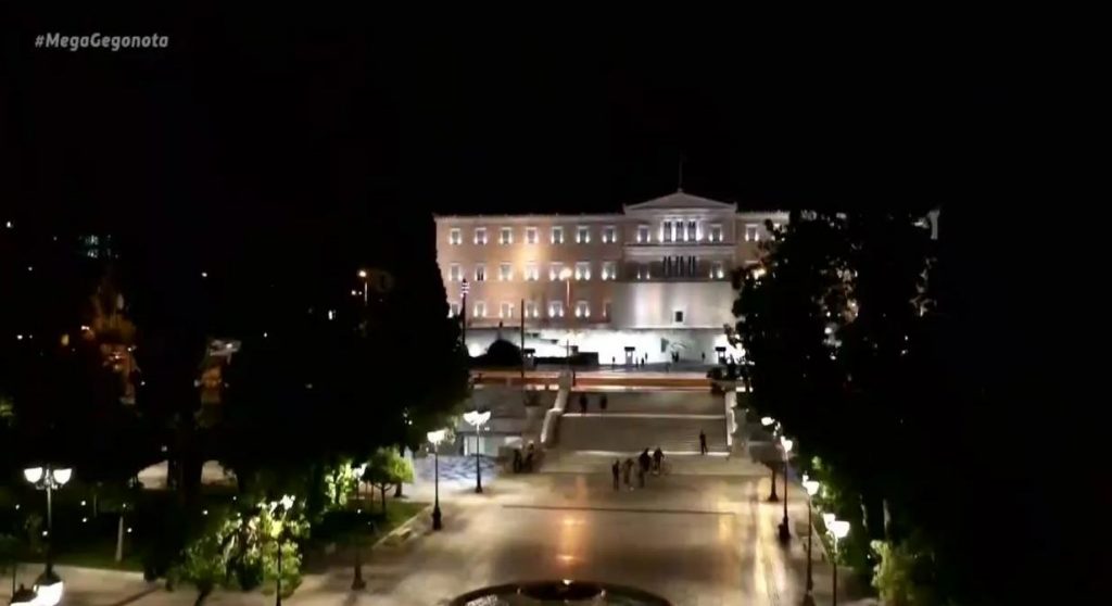Κορωνοϊός: Απαγόρευση κυκλοφορίας μετά τις 21:00 καθώς επιμένουν τα κρούσματα σε τετραψήφιο αριθμό
