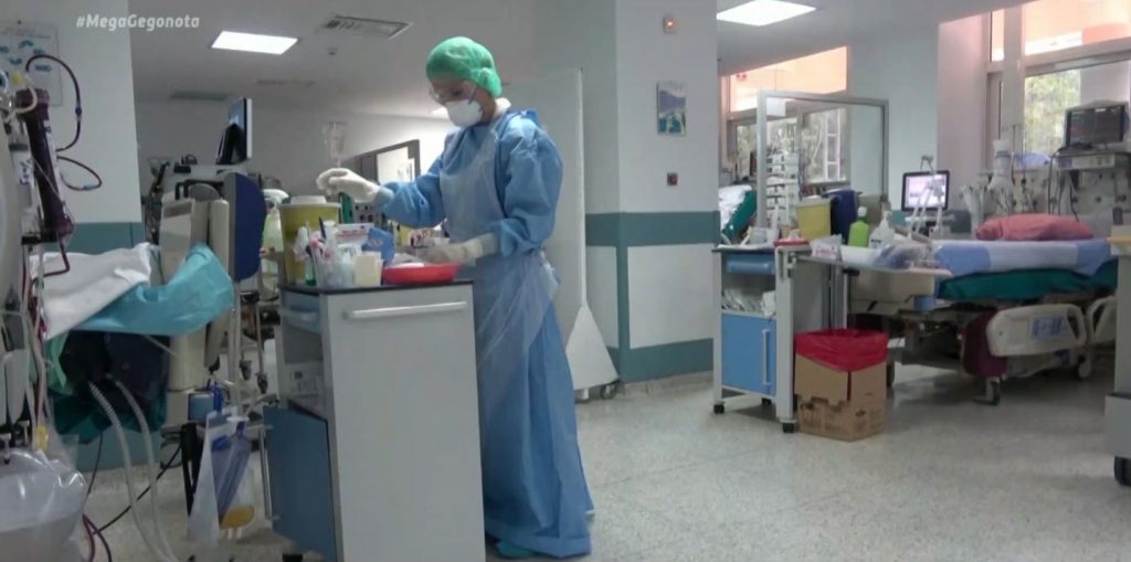 Κορωνοϊός: Σοκάρει η ραγδαία αύξηση των θανάτων και των διασωληνωμένων