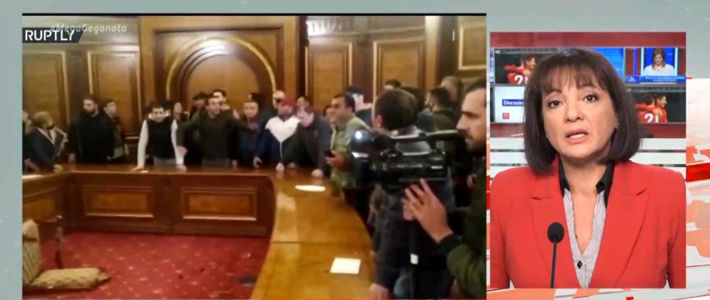 Εισβολή διαδηλωτών στο Κοινοβούλιο για τη συμφωνία για το Ναγκόρνο Καραμπάχ