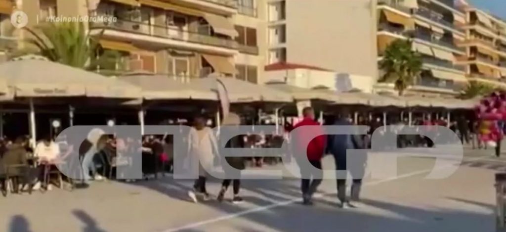 Κορωνοϊός: Απτόητοι στην Πάτρα – Oι Λαρισαίοι «μετακόμισαν» στον Βόλο