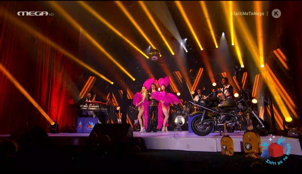 Δυναμικά άνοιξε το πάρτι στο MEGA ο Tonis Sfinos