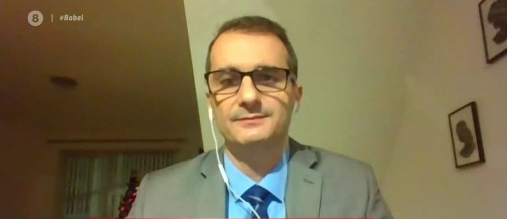 ΒΑΒΕΛ: Έλληνας γιατρός που έκανε το εμβόλιο κατά του κορωνοϊού στη Σκωτία περιγράφει την εμπειρία του