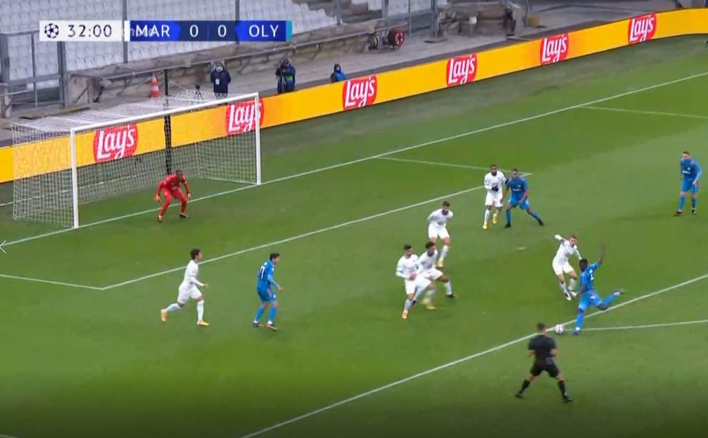 Champions League: Με δύο πέναλτι καταδίκασε σε ήττα τον Ολυμπιακό κόντρα στη Μαρσέιγ ο Ισπανός διαιτητής