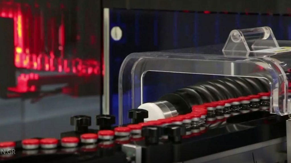 Κορωνοϊός: Έναρξη εμβολιασμών στη Ρωσία με διαταγή Πούτιν – Πυρετώδεις προετοιμασίες στη Βρετανία