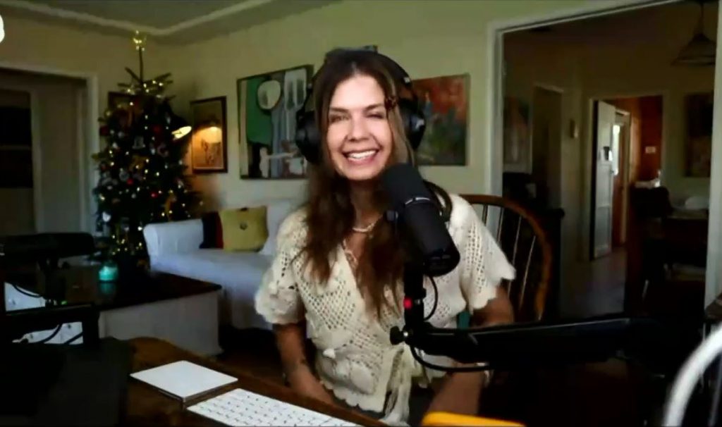 Η Κατερίνα Μουτσάτσου στην παρέα του «Πάμε Δανάη!»