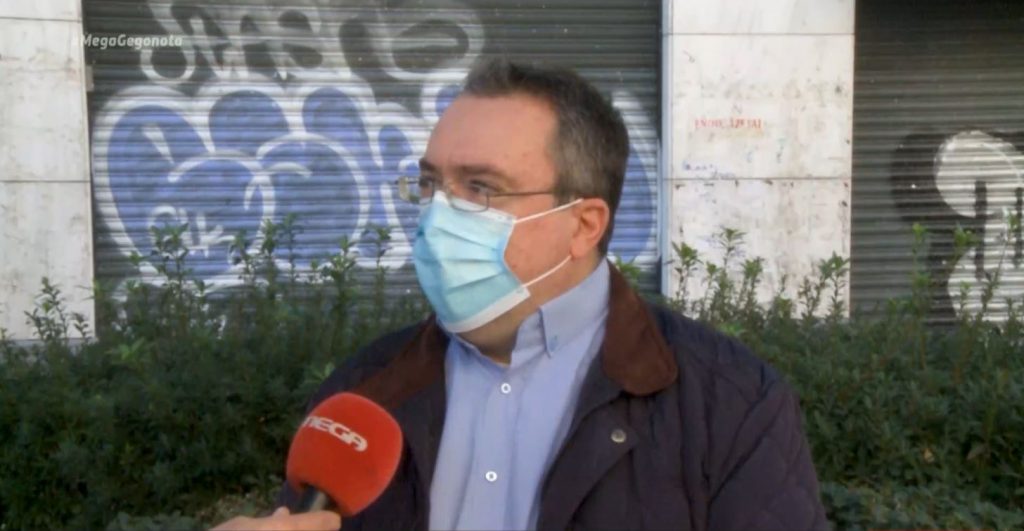 Κορωνοϊός: Συγκλονίζει η μαρτυρία γιατρού – ασθενή – «Κοιτούσα τον εαυτό μου και δεν με αναγνώριζα»