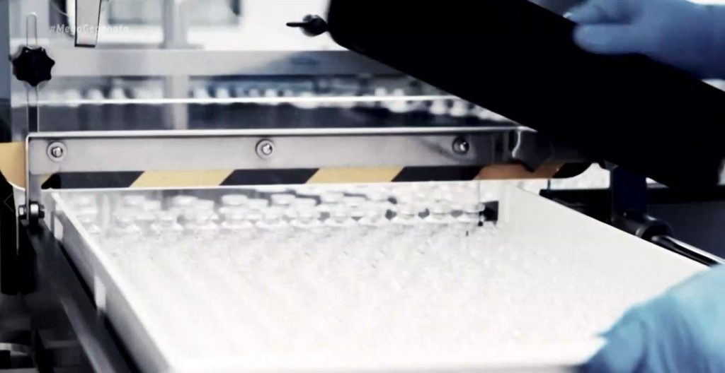 Κορωνοϊός: Σύσκεψη υπό τον πρωθυπουργό για το εθνικό σχέδιο εμβολιασμού