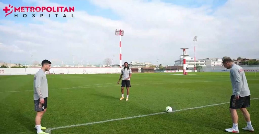 Ευχές ομάδων & παικτών της Super League για τα Χριστούγεννα