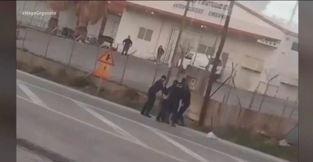 Λέσβος: Συνελήφθησαν οι 4 αστυνομικοί που ξυλοκόπησαν πρόσφυγες