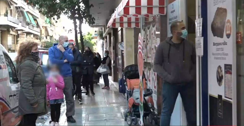 Πρωτοχρονιά: Τελευταίες προετοιμασίες για το γιορτινό τραπέζι