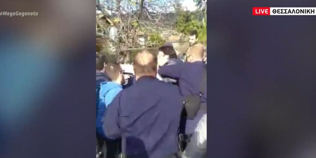 Συκιά Χαλκιδικής: Ένταση σε συγκέντρωση από αρνητές της μάσκας και του εμβολιασμού για τον κορωνοϊό