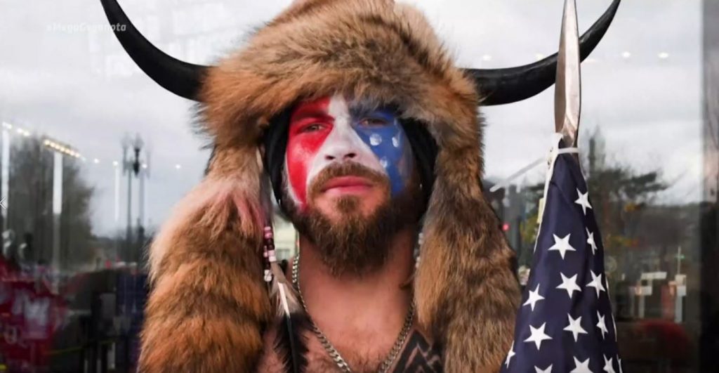 ΗΠΑ: Νέες συλλήψεις ακροδεξιών για την εισβολή στο Καπιτώλιο – Πιέσεις στον Πομπέο να αποδοκιμάσει τον Τραμπ