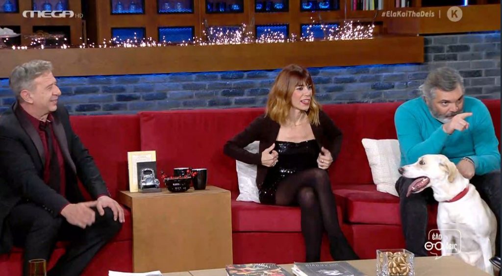 Πώς μια γενιά που σνόμπαρε την τηλεόραση την αγάπησε χάρη στη Μιρέλλα Παπαοικονόμου