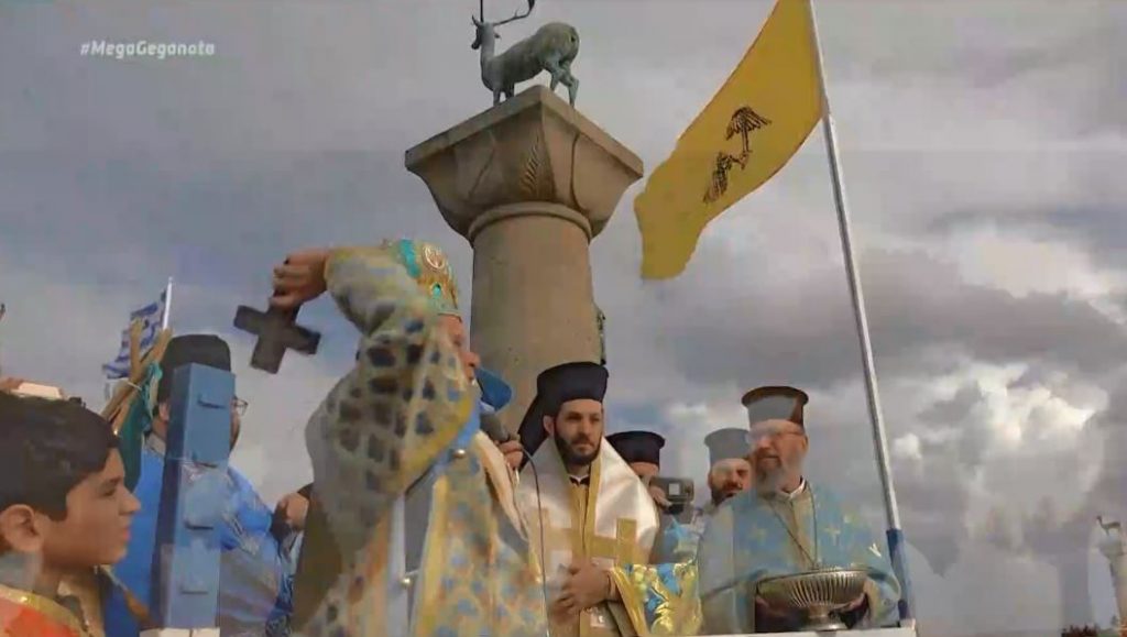 Τεταμένο κλίμα μεταξύ κυβέρνησης και Εκκλησίας για τα Θεοφάνια