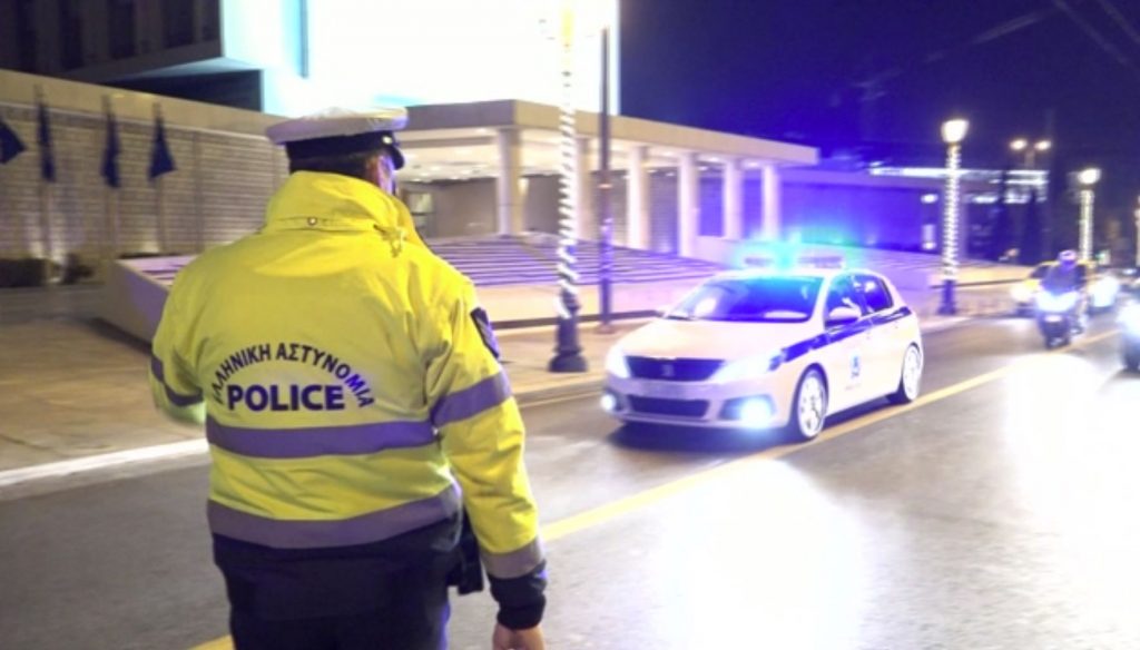 Έλεγχοι της ΕΛ.ΑΣ σε παραλίες, πάρκα και δρόμους