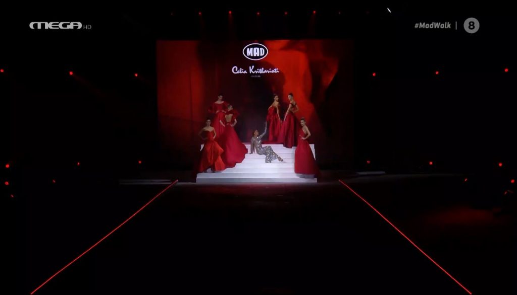 MadWalk 2020: Η Ελένη Φουρέιρα κάνει «Light It Up» στις δημιουργίες της Celia Kritharioti