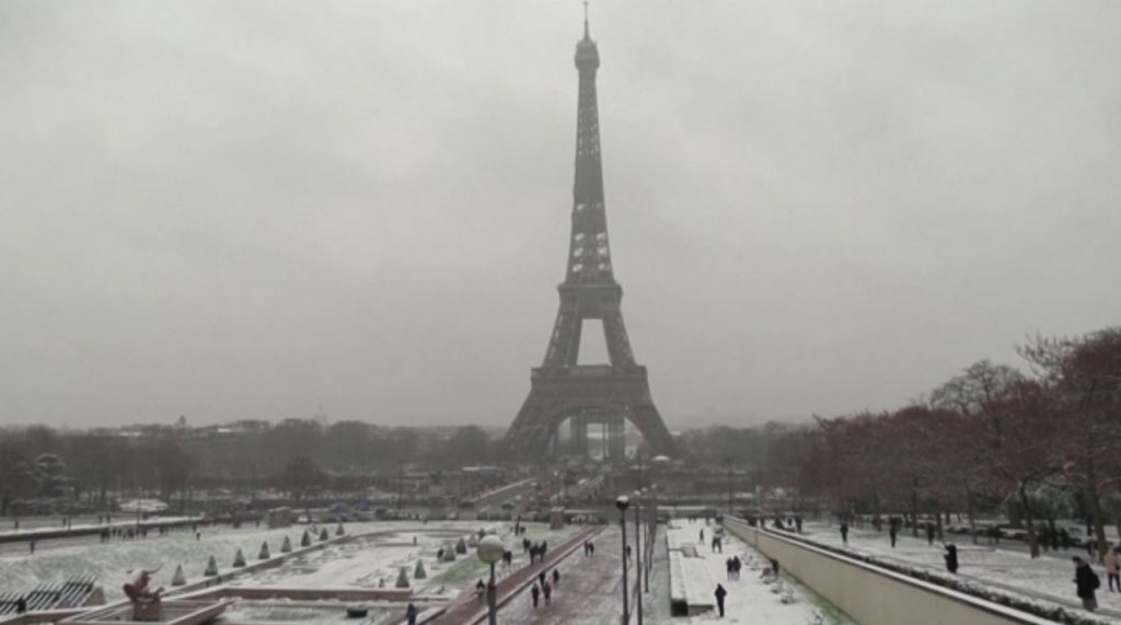 Τα πρώτα χιόνια σε μεγάλες χώρες της Ευρώπης