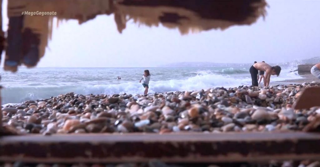 Βόλτες, μπάνιο & καφές στην παραλία – Ξεχύθηκαν οι πολίτες παρά το lockdown