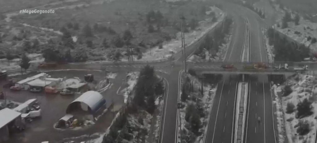 «Μήδεια»: Στα λευκά τα ορεινά της Αττικής – Το έστρωσε στα Βίλια