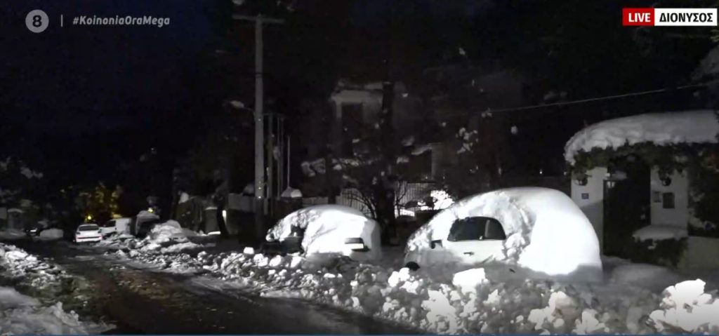 Παραμένει δραματική η κατάσταση στο Διόνυσο: Χωρίς ρεύμα και νερό πολλά σπίτια