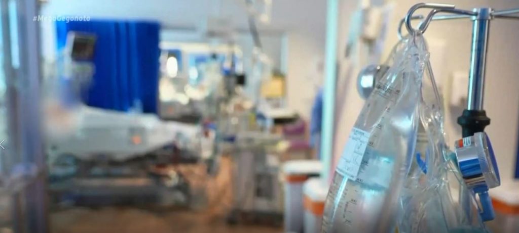 Κορωνοϊός: Γιατρός που έκανε τη 2η δόση του εμβολίου ισχυρίζεται ότι παρέλυσαν τα άκρα του